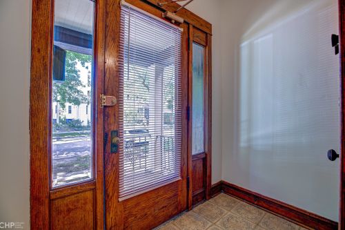 4733 Campbell Ave, Chicago, IL 60625-2905