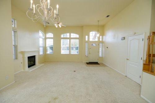 3987 Sterling Oaks Dr, Turlock CA 95382-8802 exterior