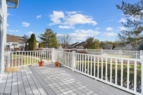 3204 Park Pl, Springfield, NJ 07081-3504