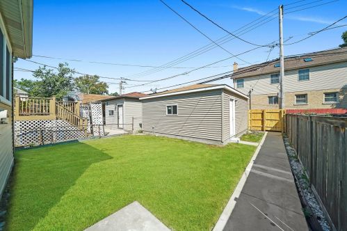 6538 Foster Ave, Chicago IL  60656-2245 exterior