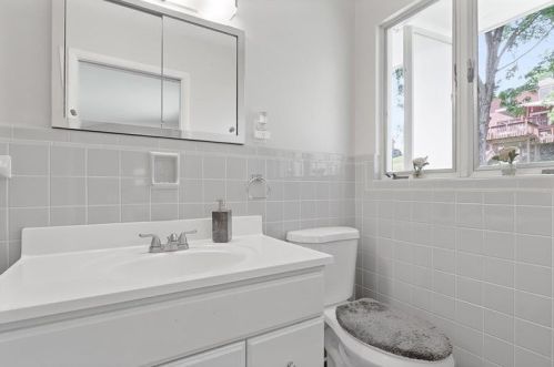 2630 Cedarvue Dr, Pittsburgh PA 15241-2912 exterior