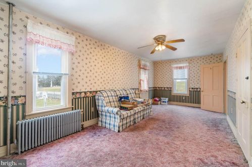 181 Cemetery St, Littlestown PA 17340-1507 exterior