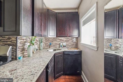 2203 Ellsworth St, Philadelphia PA 19146-2812 exterior