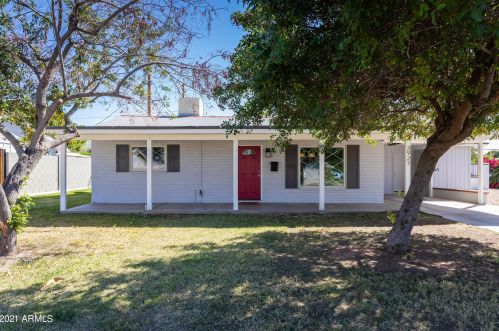 3927 43rd St, Phoenix, AZ 85018-5319