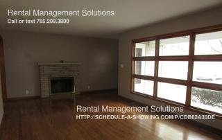 1145 Meadow Ln, Topeka KS  66604-2024 exterior