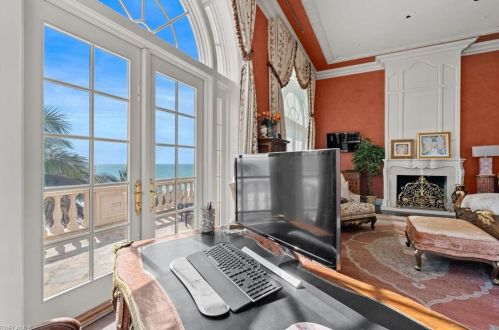 7613 Bay Colony Dr, Naples FL 34108-7756 exterior