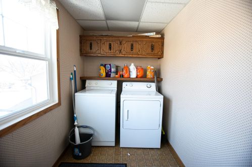 2380 3 St, Saint Paul MN 55112-7289 exterior