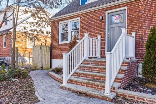 52 Lafayette Ave, Edison, NJ 08837-2586