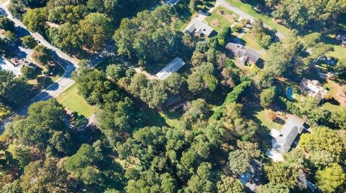 3325 Mcclure Bridge Rd, Duluth GA 30096-3224 exterior