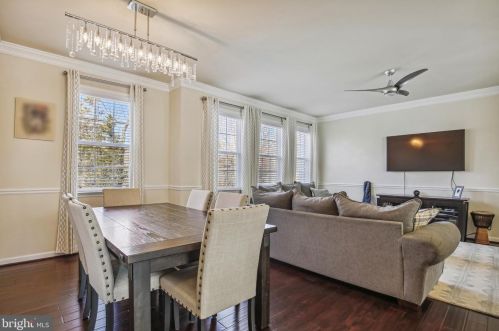 3570 Huntley Manor Ln, Alexandria VA  22306-5111 exterior