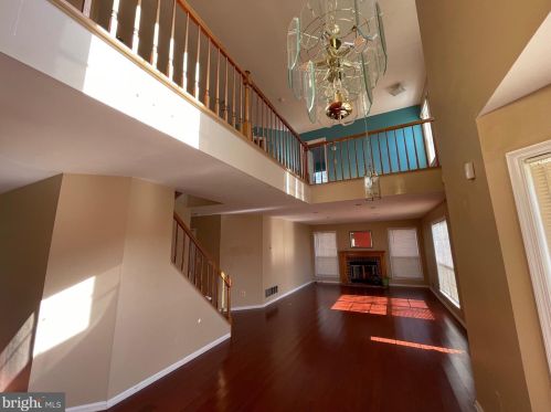 12 Colebrook Ct, Princeton NJ 08540-7050 exterior