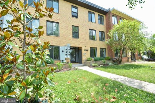 1603 Carolina Ave, Washington, DC 20002-6531