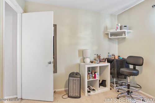 3100 Stratford Dr, Wyoming MI exterior