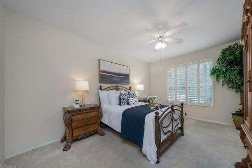 8223 Parkstone Pl, Naples, FL 34120-1678