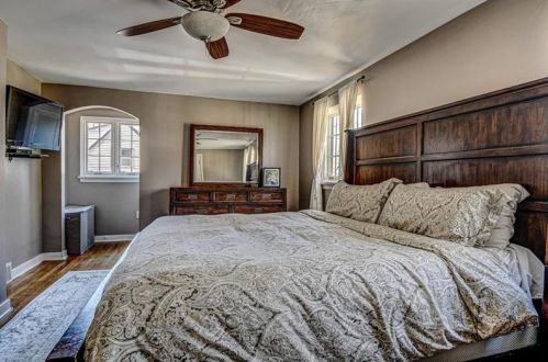 250 Cascade Rd, Pittsburgh PA 15221-4464 exterior