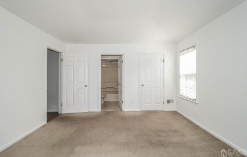 1737 Waterford Dr, Edison NJ  08817-1909 exterior