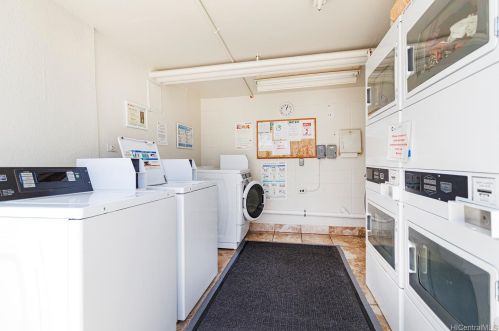 425 Ena Rd, Honolulu HI 96815-1735 exterior