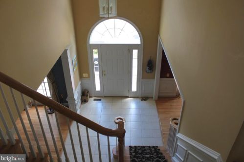 204 Deep Trail Ln, Rockville MD  20850-7753 exterior