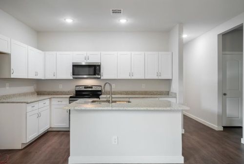 4615 Cherbourg St, Dallas, TX 75216-5013