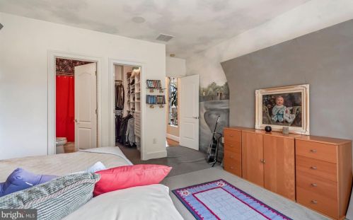 11300 Glen Rd, Rockville MD 20854-1849 exterior