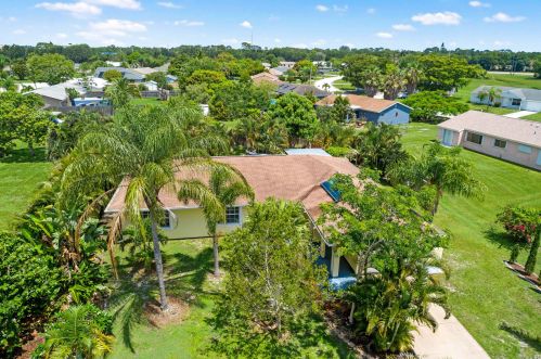 1871 Wexford Ct, Fort Pierce, FL 34952-7648