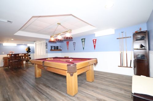 11 Hubbard Rd, Dover NH 03820-4272 exterior