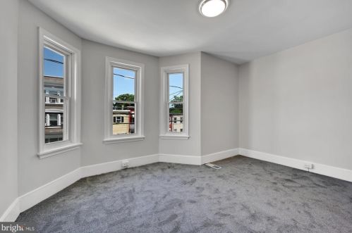 704 Walnut St, Lancaster PA  17602-2435 exterior