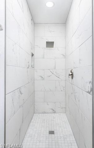 4 Colonial Dr, Naples FL 34112-7317 exterior