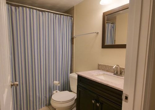 110 Farwell St, Newton MA 02460-1051 exterior