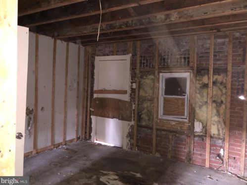 307 Academy St, Trenton NJ 08618-3902 exterior