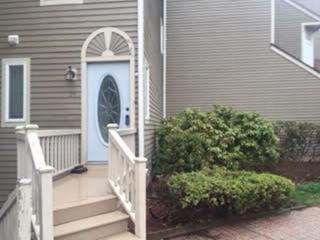 53 Pointe Rok Dr, Worcester, MA 01604-1465