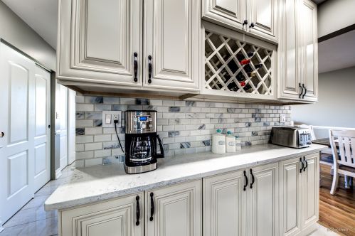 4905 124 St, Chicago IL 60628-7240 exterior