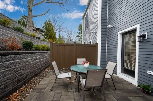 579 Baker St, Boston MA 02132-2206 exterior