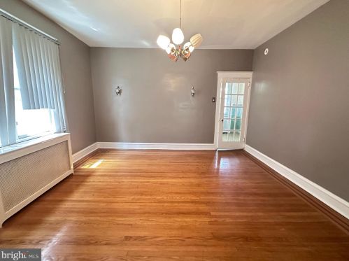 7018 Erdrick St, Philadelphia PA 19135-2601 exterior