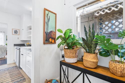 425 Riverview Ave, Capitola CA 95010-2757 exterior