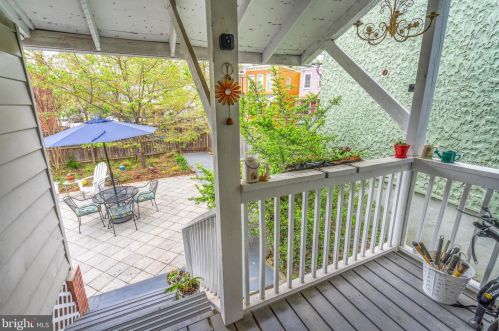 1340 Vly Pl, Washington DC 20020-5716 exterior