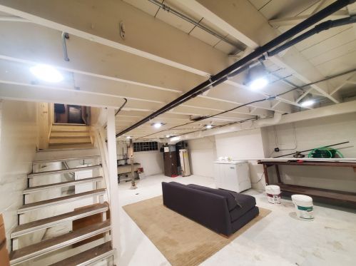 1655 70th St, Chicago IL  60649-1415 exterior