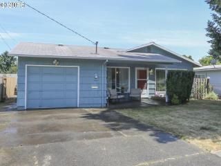 1406 85 Ave, Portland OR  97216-1326 exterior