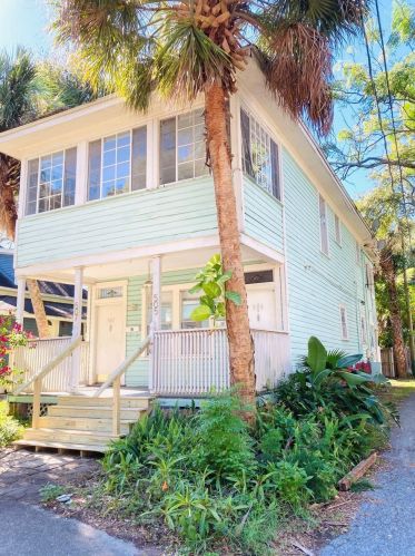 505 Delaware Ave, Tampa, FL 33606-2608