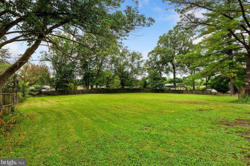 4610 Landgreen St, Rockville MD 20853-2731 exterior