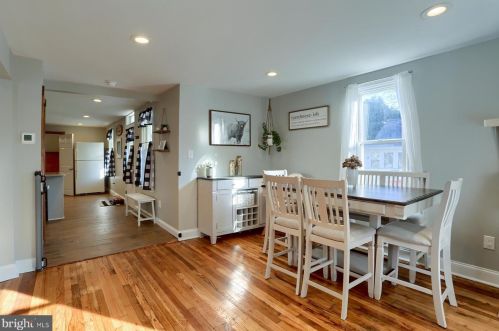 302 2nd St, Hummelstown PA  17036-1709 exterior