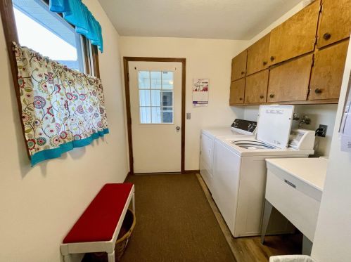 713 Andover St, Grand Rapids MI 49548-7610 exterior