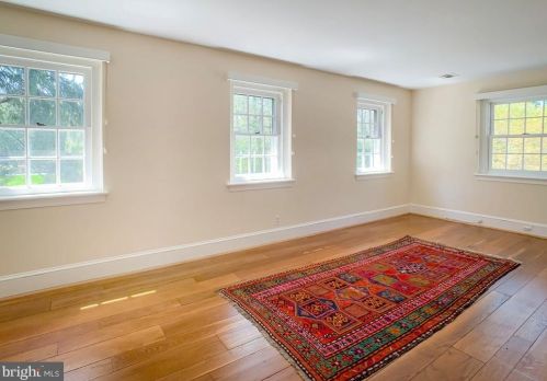 1936 Paper Mill Rd, Huntingdon Valley PA 19006-5814 exterior