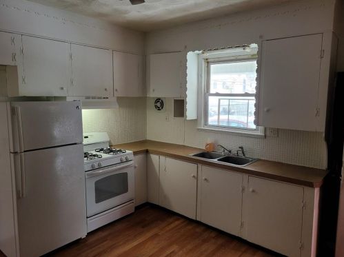 1258 Plainfield St, Providence, RI 02919-6840