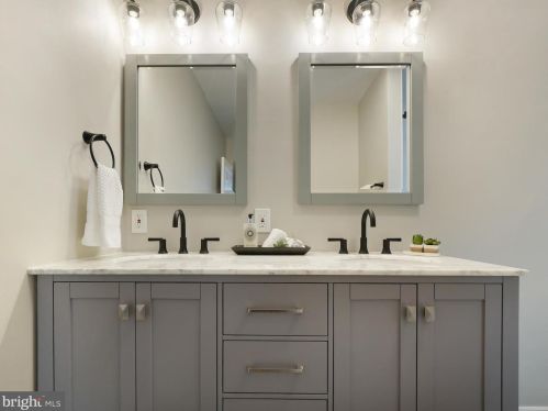 812 11 St, Washington DC 20002-3739 exterior