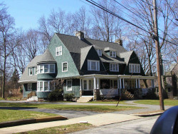 96 Berkeley St, Newton, MA 02465-2619