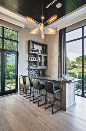 691 Annemore Ln, Naples FL 34108-7520 exterior