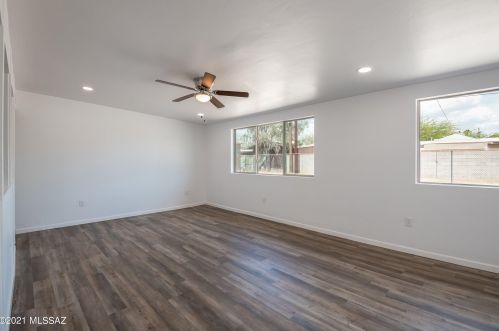 5749 Irving Ave, Tucson AZ  85706-4825 exterior