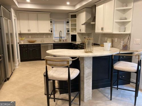 2933 Margaret Mitchell Ct, Atlanta GA 30327-1614 exterior