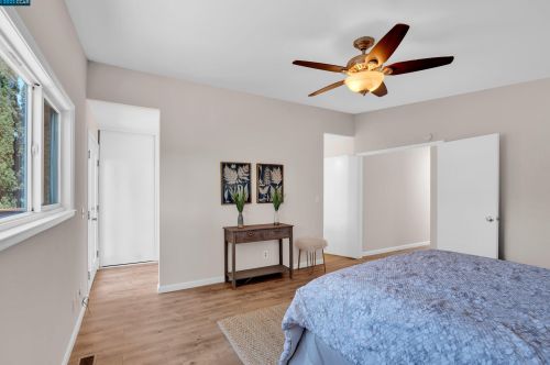 1221 Roanwood Way, Concord CA 94521-4816 exterior